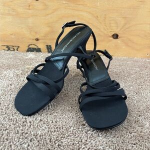 Hillard & Hanson Elegant Black Heeled Sandals